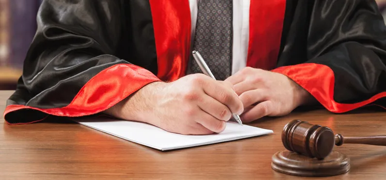 5 Consejos para Elegir al Abogado Correcto